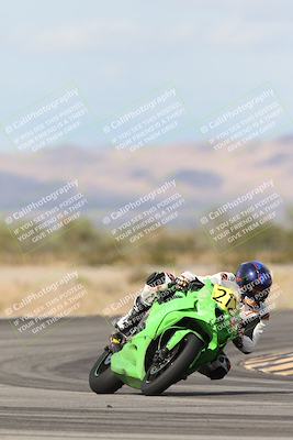 media/Nov-16-2025-Race Pace (Sun) [[8c5fa54630]]/Verified Riders/7-Turn 4 (1155am)/